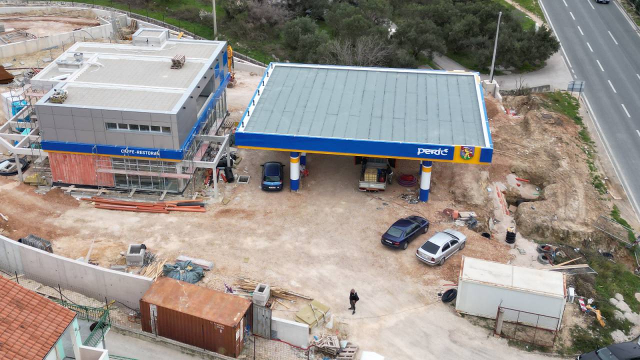 Benzinska postaja 'Perić', Kaštela
